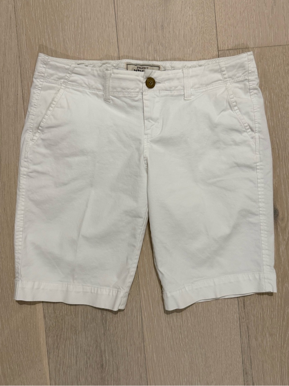 Old Navy Perfect Bermudas White Cotton Shorts